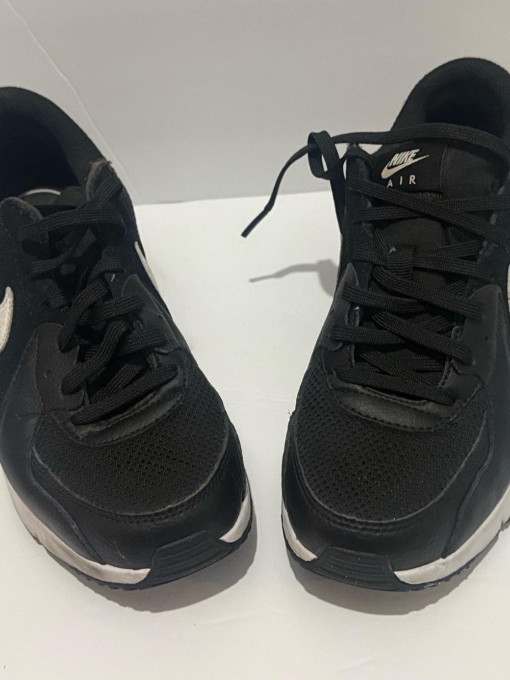 Nike Air Max Black White Sneakers Women Size 8 Running Shoes